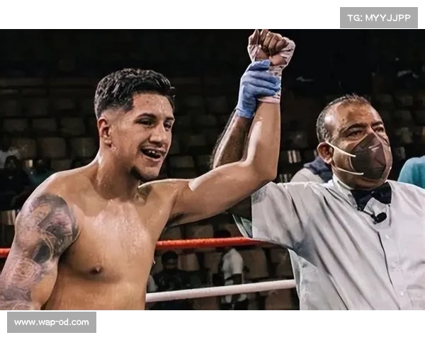 尼加拉瓜拳击世锦赛冠军冈萨雷斯职业赛豪取十连胜势如破竹