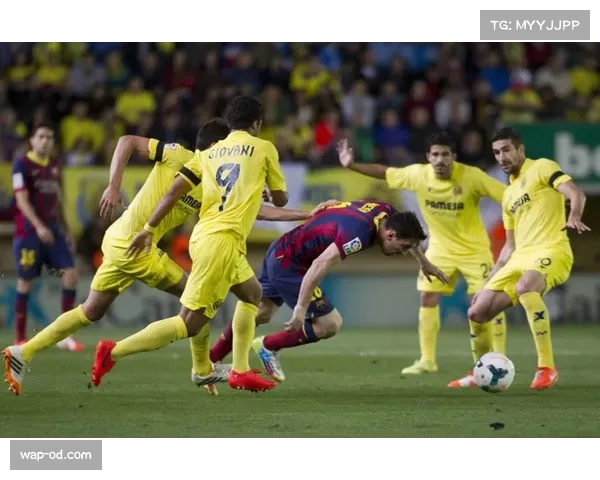 比利亚雷亚尔高压进攻体系 防守漏洞成双线作战隐患